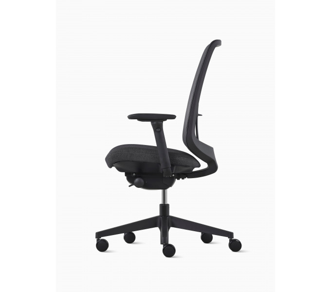 Офисное кресло Herman Miller Verus MB Black